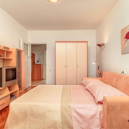 Apartment Barbaresko Сплит Екстериор снимка